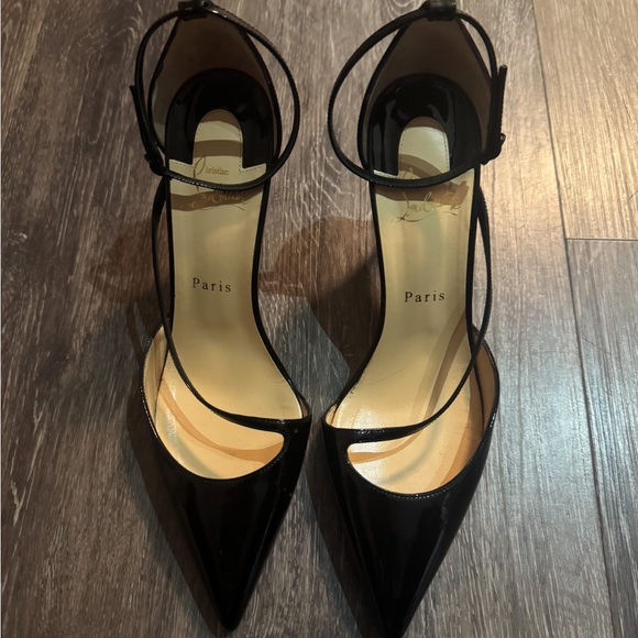 Christian Louboutin - Picture 1 of 5